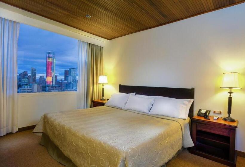 Полулюкс, Dann Av. 19