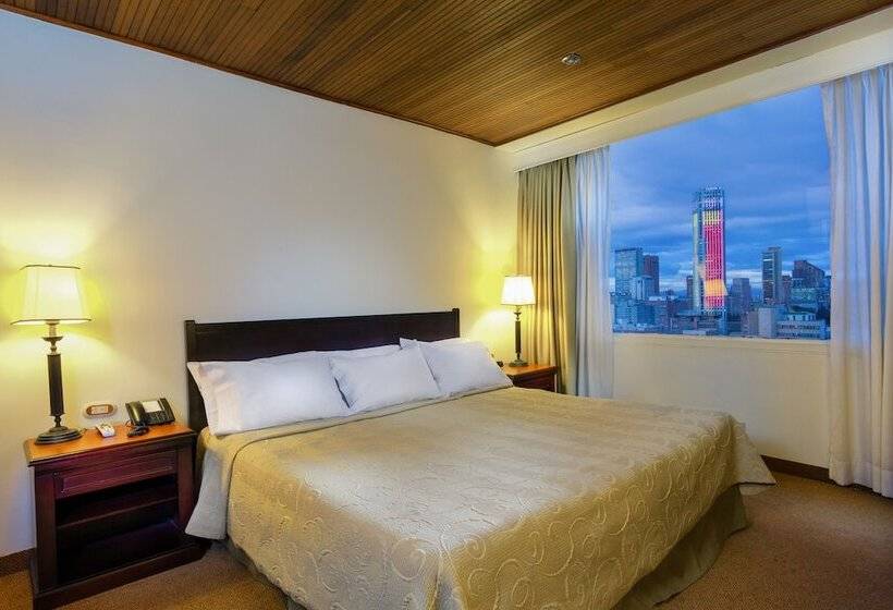 Полулюкс, Dann Av. 19