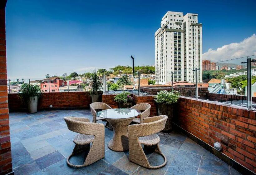 バルコニー付スイート, Dann Carlton Cali