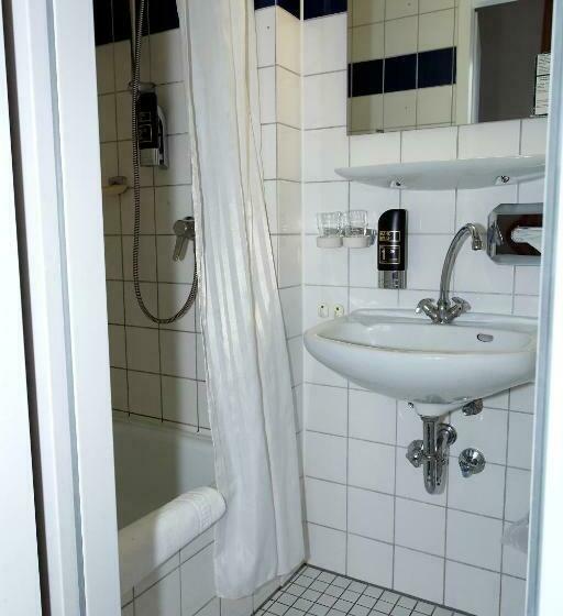 اتاق استاندارد سه نفره, Europa City