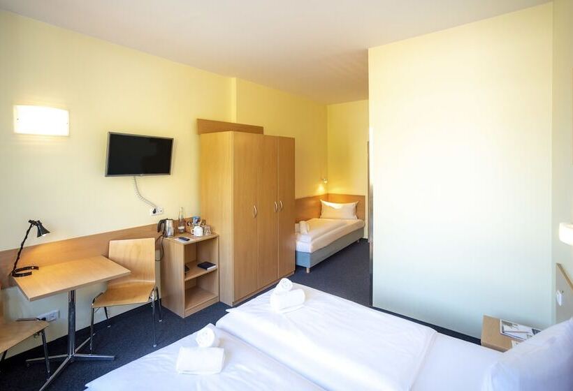 اتاق استاندارد سه نفره, Familienhotel Citylight