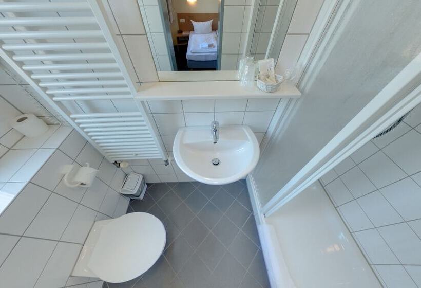 اتاق استاندارد چهار تخته, Familienhotel Citylight