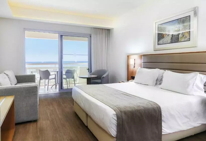 اتاق استاندارد با چشم‌انداز, St Raphael Resort
