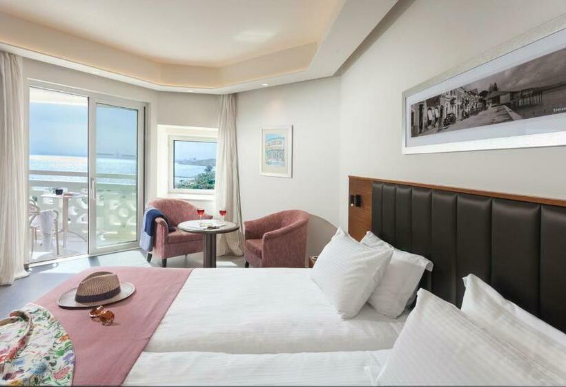 带海景的标准房, St Raphael Resort