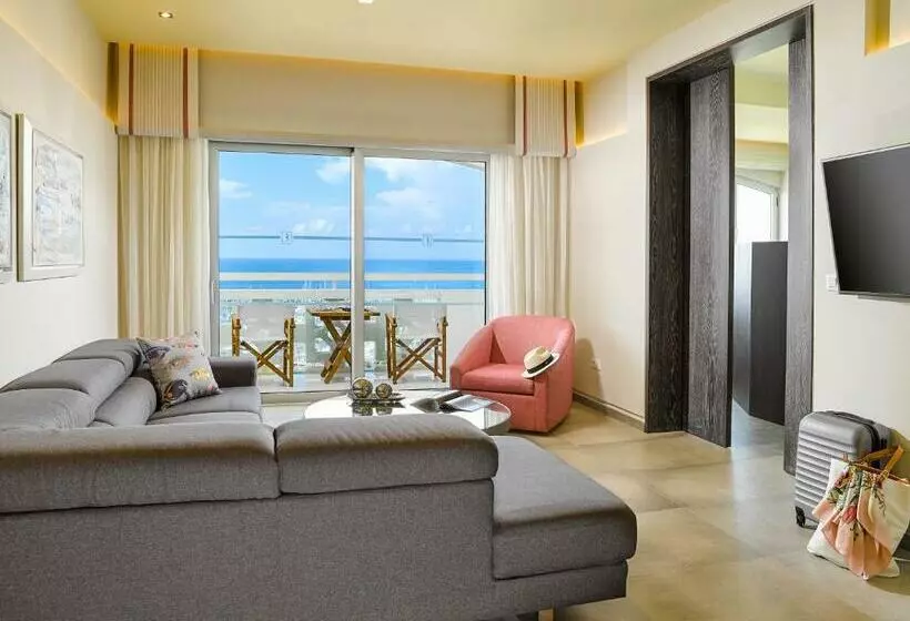 سوئیت پرزیدنت, St Raphael Resort