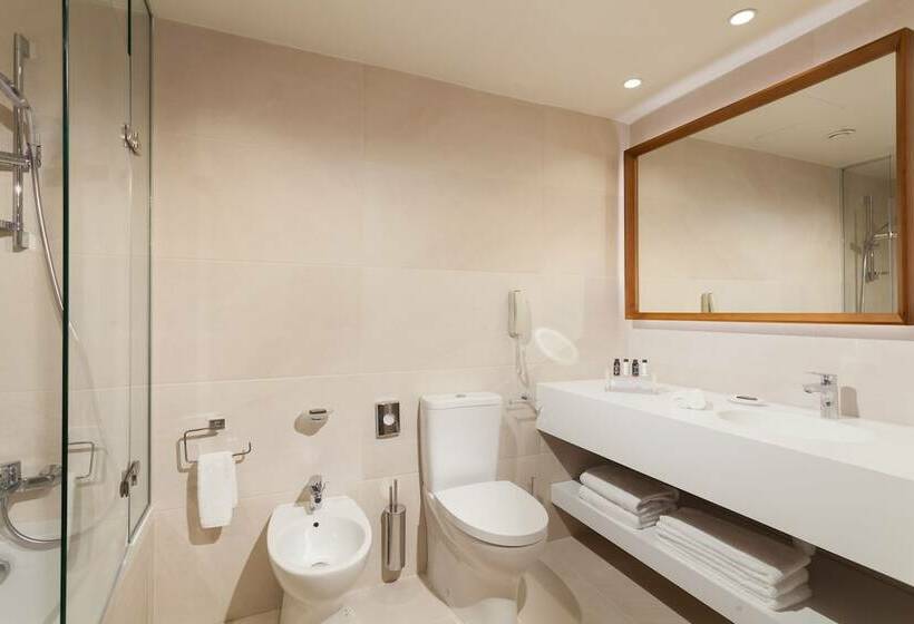 家庭间, St Raphael Resort