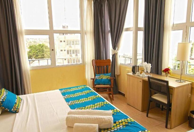 اتاق لوکس با تخت بزرگ, Santa Maria