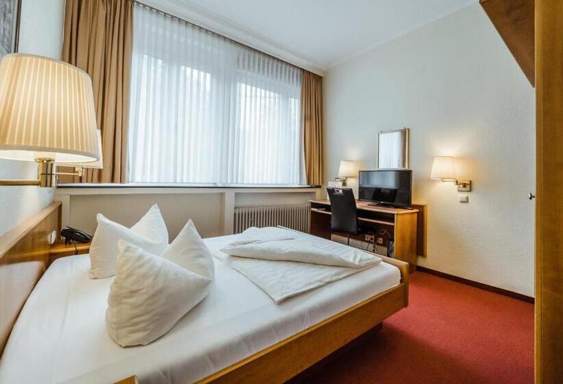 舒适型单人间, Am Marschiertor