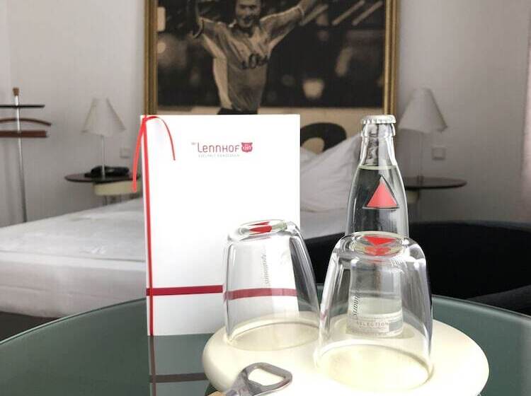 جناح جونيور, Der Lennhof