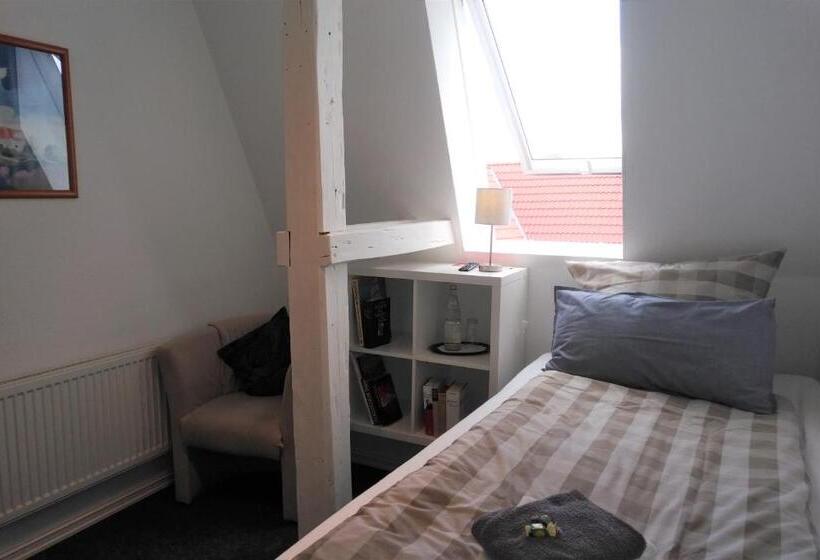 Номер Стандарт Индивидуальный, Hoffmanns Holsteinisches Haus