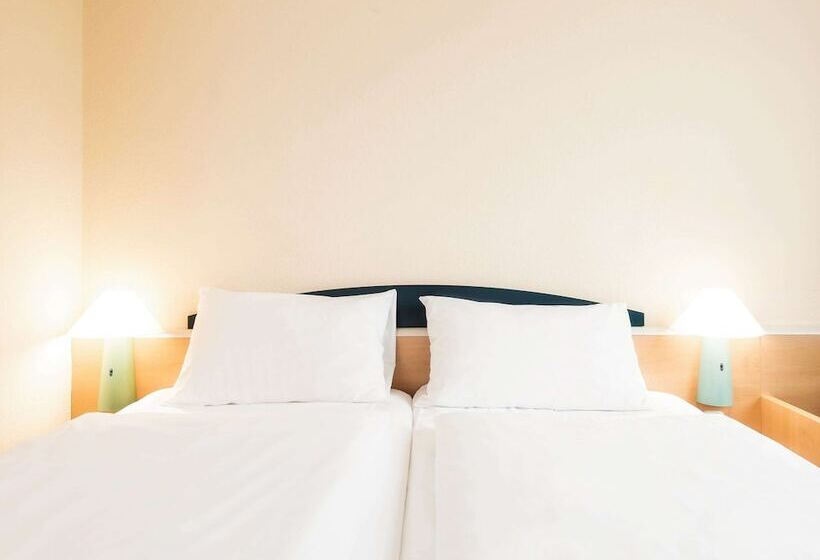 Номер Стандарт, Ibis Paderborn City
