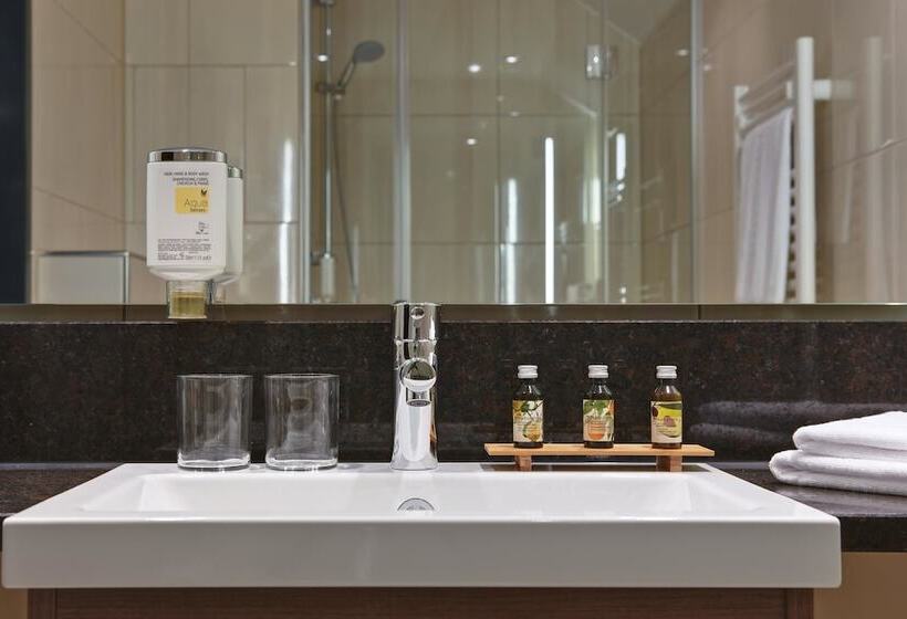 חדר ביזנס, Intercityhotel Hannover