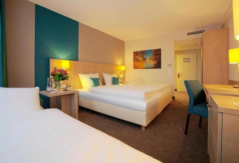 اتاق سوپریور, President