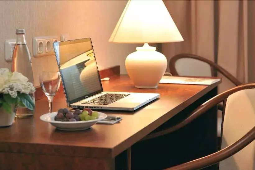 Standard Single Room, Restaurant Hottche