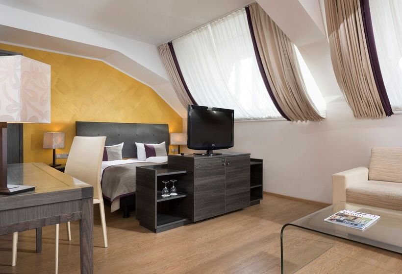 Полулюкс, Wyndham Duisburger Hof