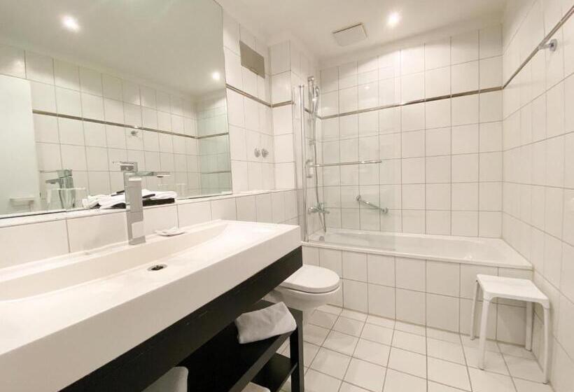 Classic Interior Room, Strandhotel Miramar