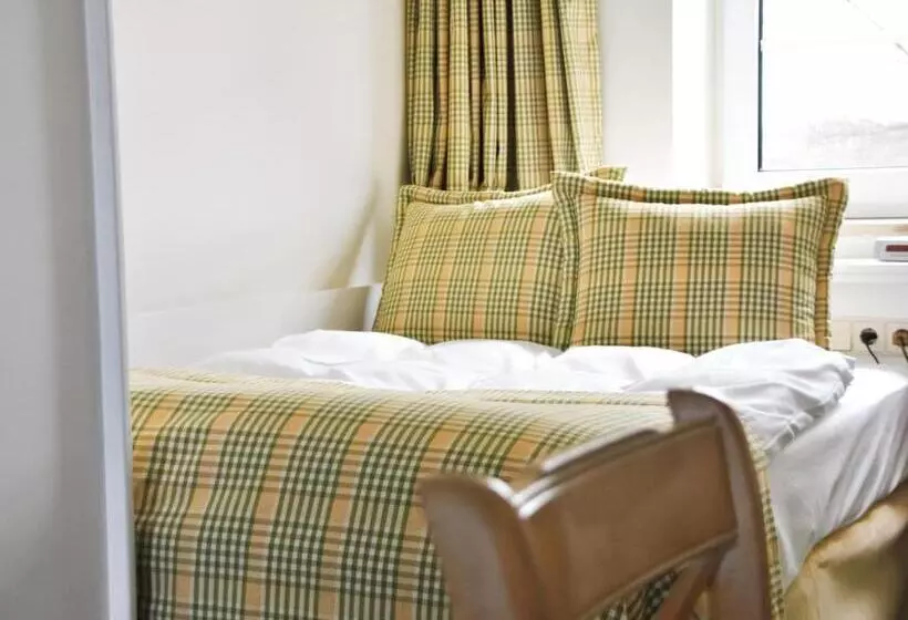 Standard Yhden Hengen Huone Merinäkymä, Strandhotel Miramar