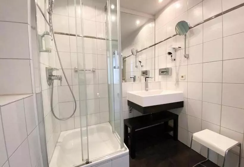 Standard Yhden Hengen Huone Merinäkymä, Strandhotel Miramar