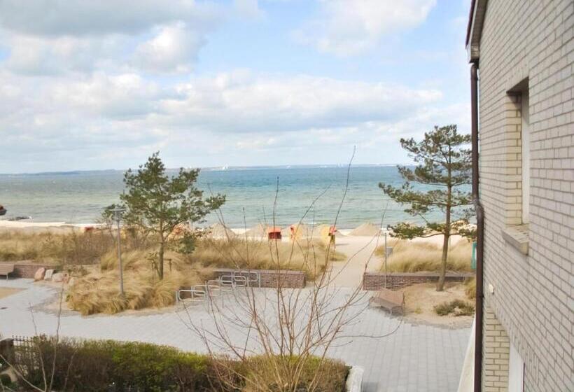 اتاق استاندارد یک نفره با چشم‌انداز دریا, Strandhotel Miramar
