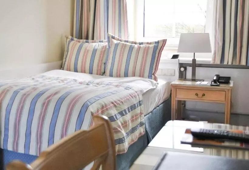 Standard Yhden Hengen Huone Merinäkymä, Strandhotel Miramar