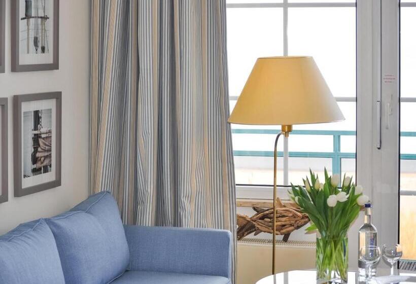 اتاق سوپریور با چشم‌انداز دریا, Strandhotel Miramar