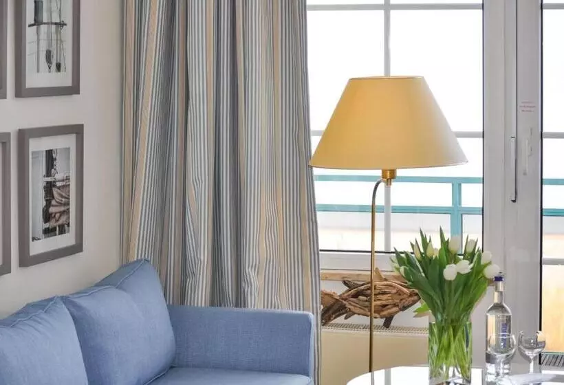 Superior-huone Merinäkymä, Strandhotel Miramar