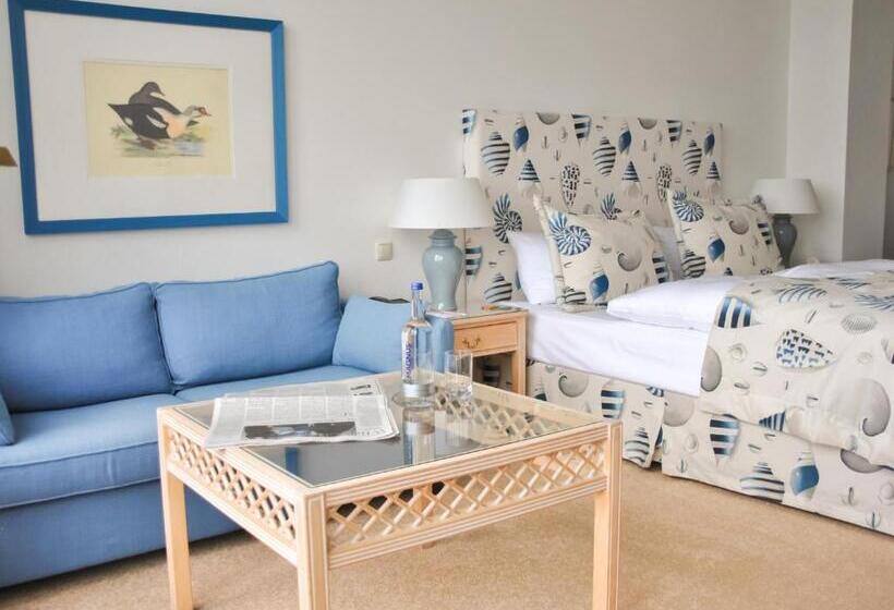 اتاق سوپریور با چشم‌انداز دریا, Strandhotel Miramar