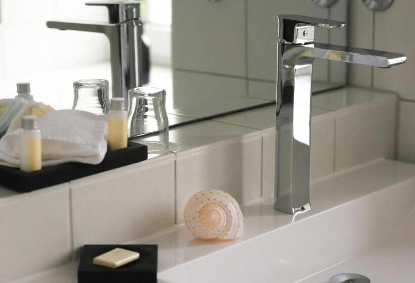 سوئیت با چشم‌انداز, Strandhotel Miramar