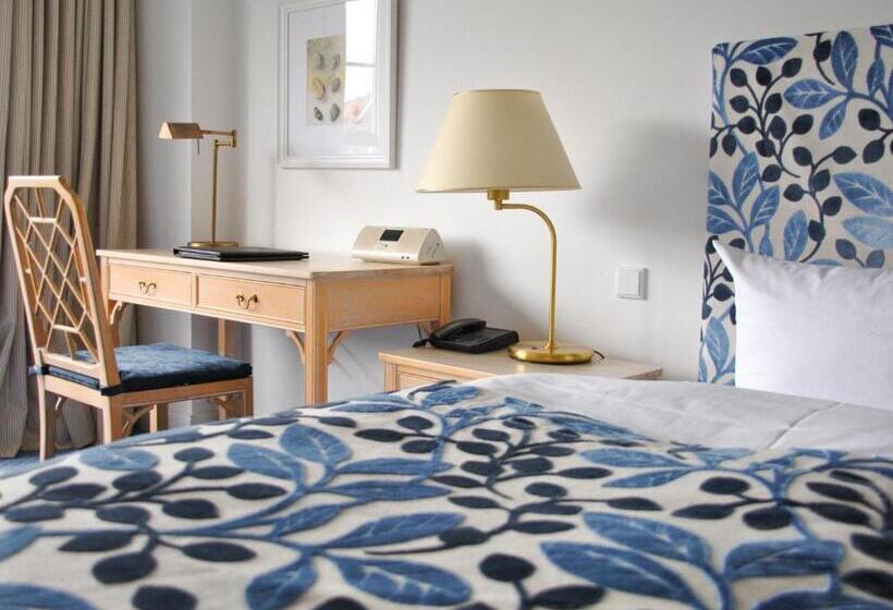 اتاق خانوادگی, Strandhotel Miramar