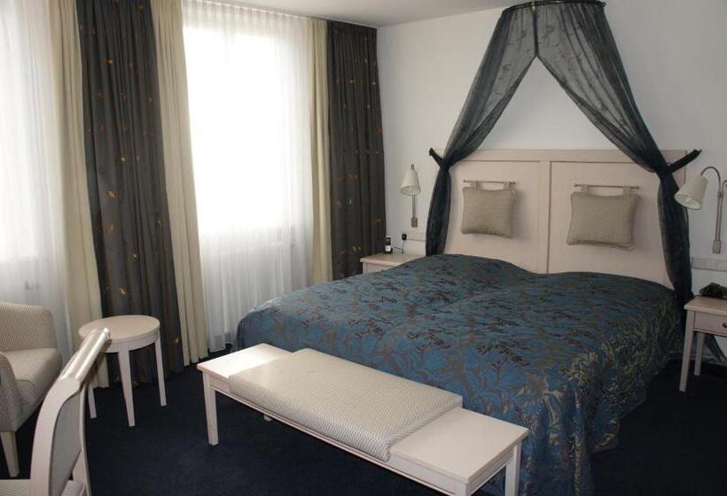 Номер Стандарт, Am Schloss  Superior