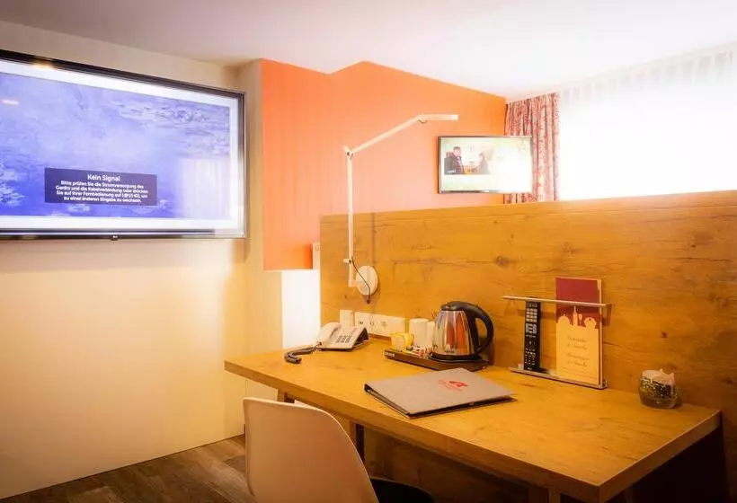 Habitació Estàndard, Azenberg