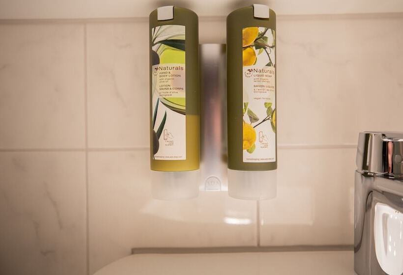 חדר קלאסי, Azenberg