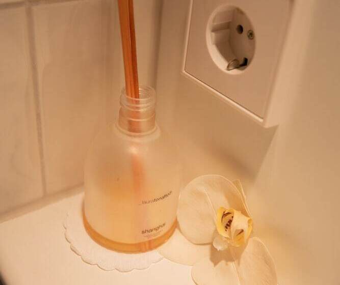 חדר קלאסי, Azenberg