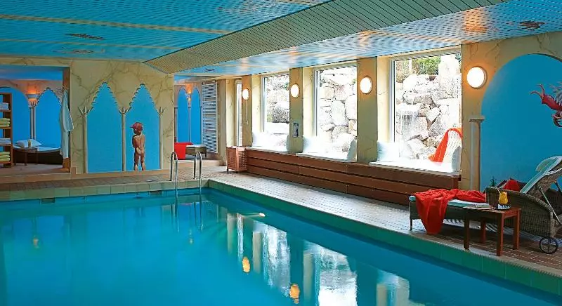 Habitació Clàssica, Azenberg