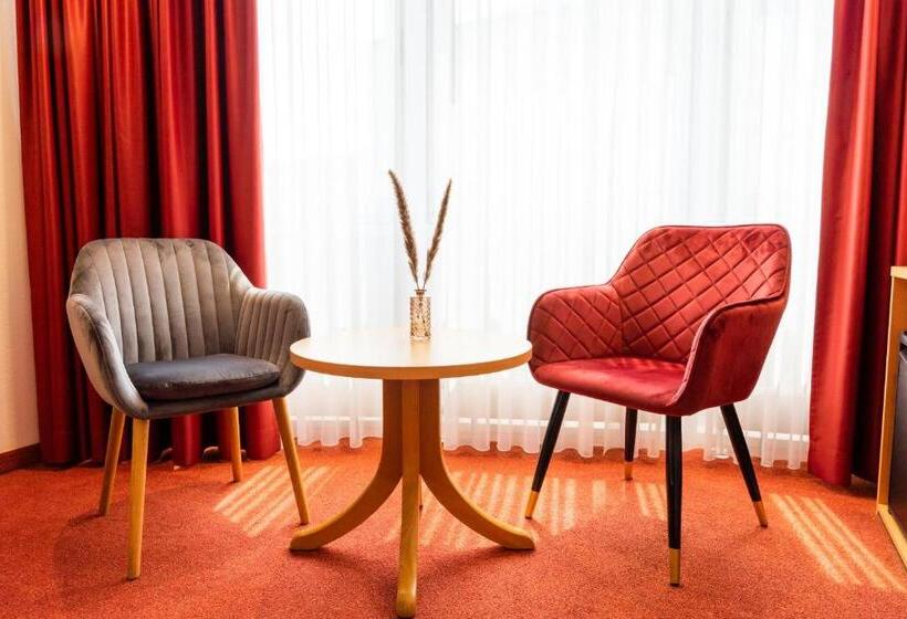 コンフォートルーム, Dom