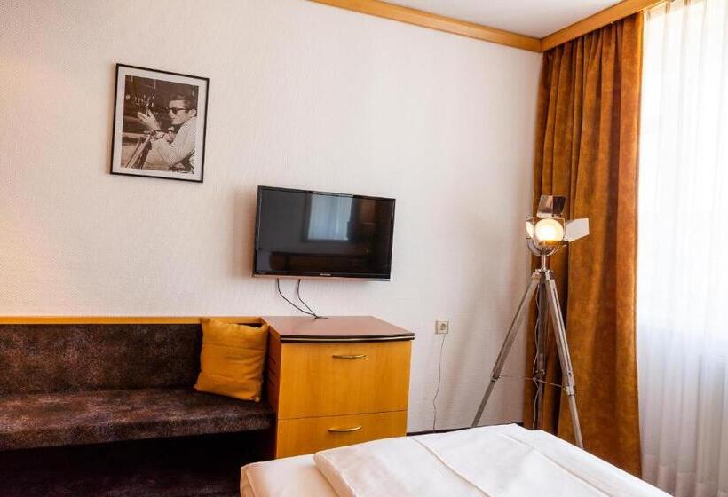 スーペリアシングルルーム, Dom