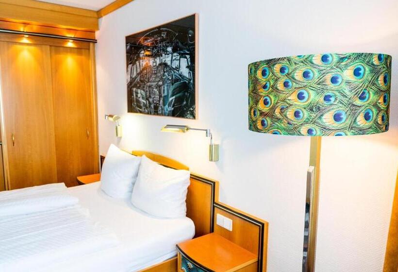 スーペリアールーム, Dom