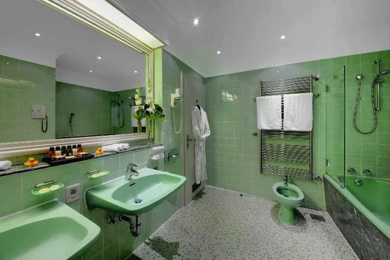 スタンダードルーム, Europäischer Hof Heidelberg, Bestes Hotel Deutschlands In Historischer Architektur