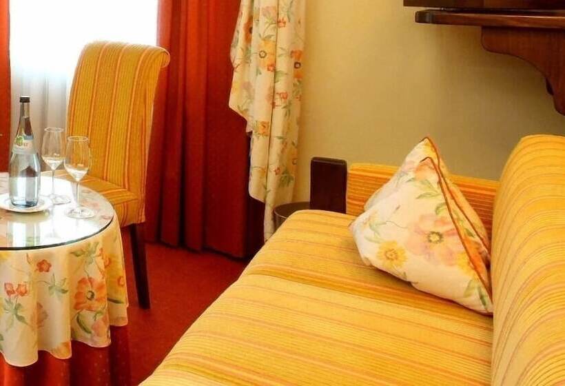 コンフォートルーム, Sackmann Genuss