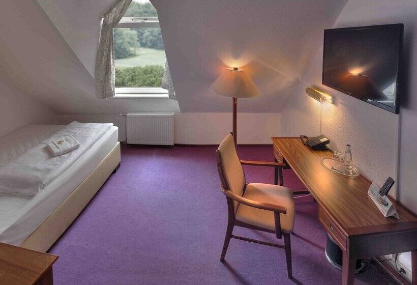 이코노미 룸, Gut Funkenhof