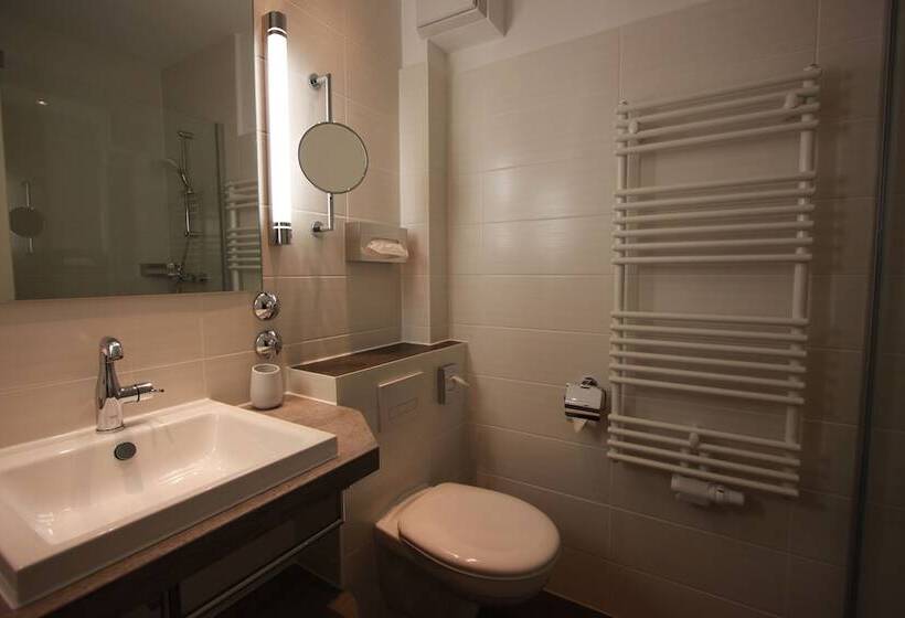 Номер Комфорт, Hardtwald