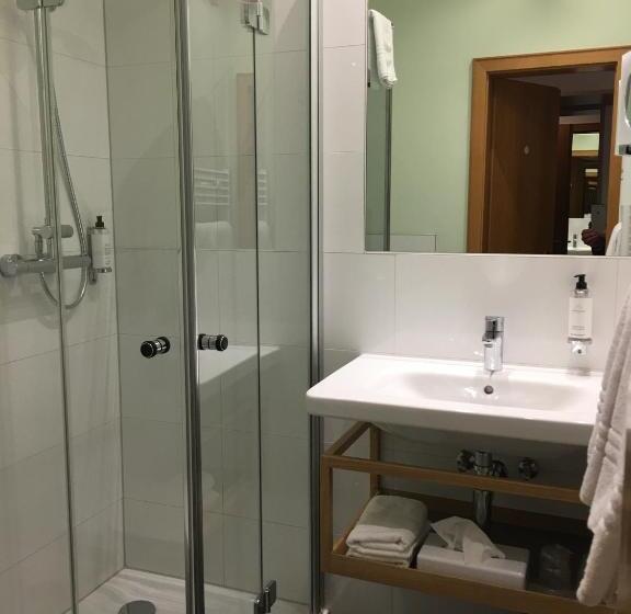 스탠다드 룸, Hesborner Kuckuck