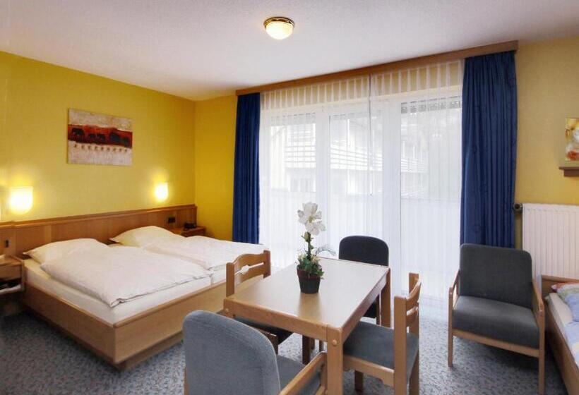 컴포트 룸, Hesborner Kuckuck