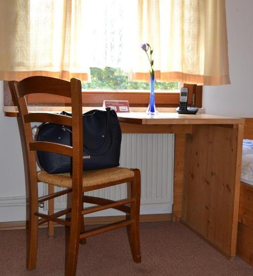 غرفة قياسية ثلاثية, Hofreit Am Bierkeller