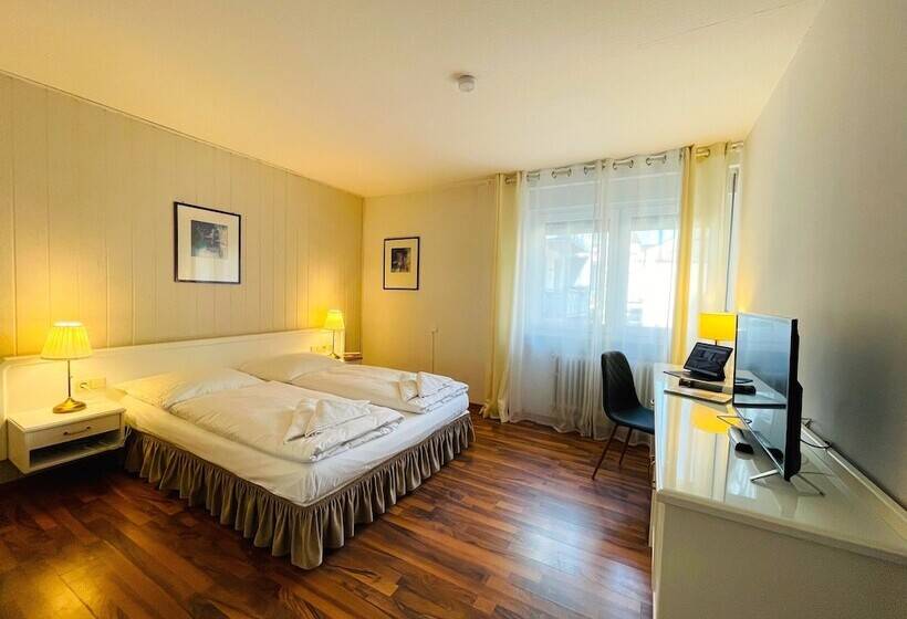 غرفة كومفورت, Moguntia