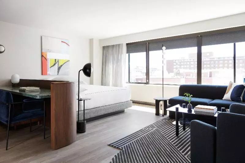 コンフォートルーム, Continental Frankfurt