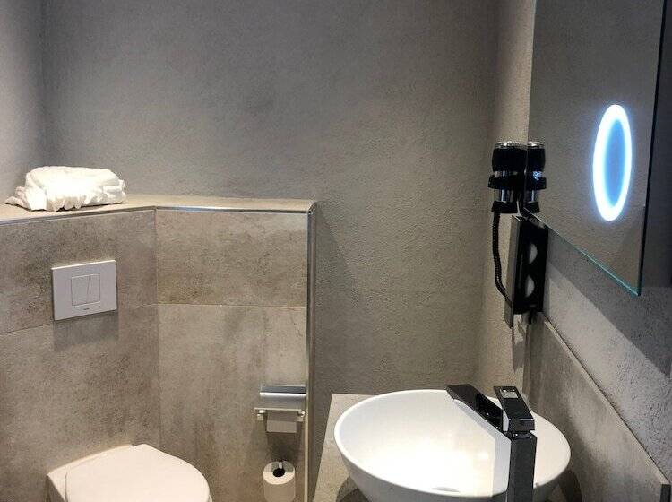 컴포트 트리플 룸, Restaurant Barbarossahof