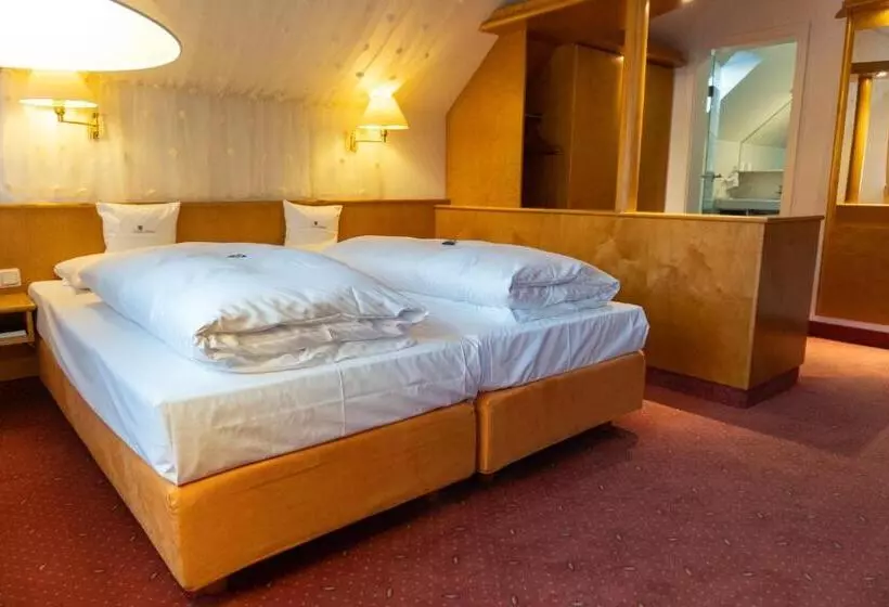 Standard Room, Restaurant Lamm Hebsack