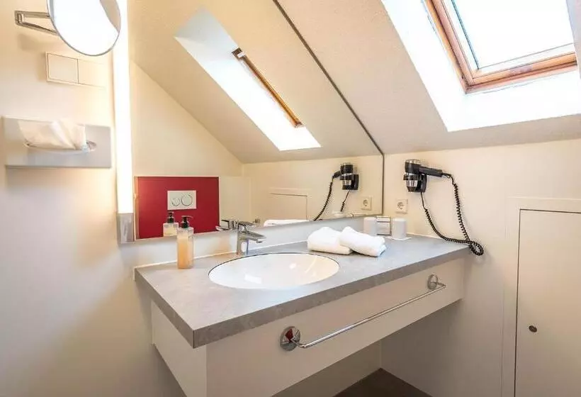 Standard Room, Restaurant Lamm Hebsack