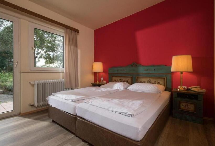 غرفة قياسية ثلاثية, Sauerland Alpin